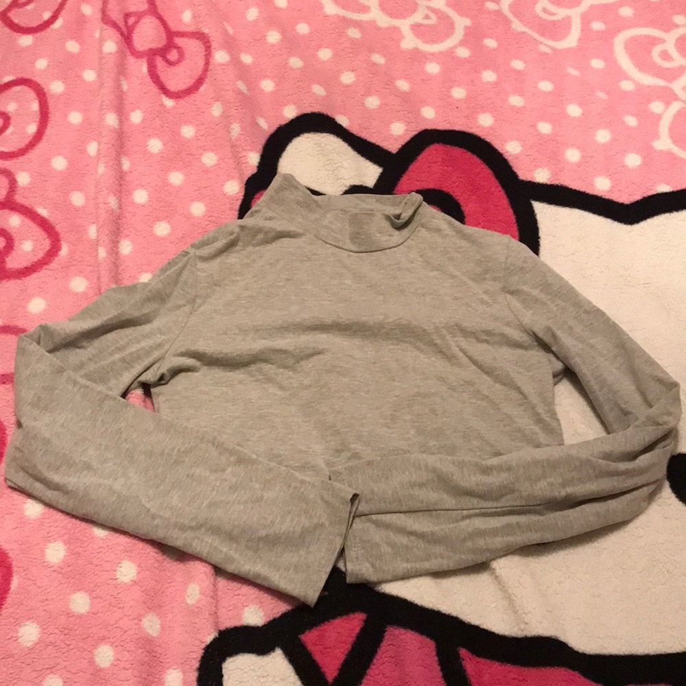 grey long sleeve